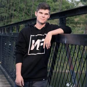 Meet your Posher, Cameron austin